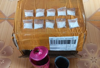 Barang bukti 10 paket kecil sabu saat dimankan