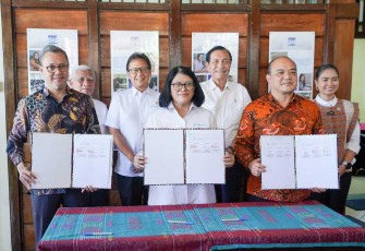 Menkes Budi Gunadi Sadikin menghadiri MoU Kemenkes dengan ITB dan IT Del di kampus IT Del Kabupaten Toba, Sumut