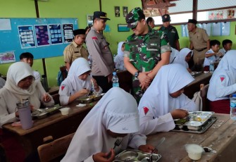 Makan Bergizi Gratis di Tulungagung