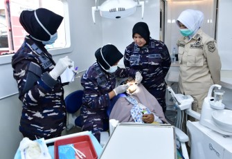 Korps Wanita TNI AL Gelar Bakti Sosial Kesehatan 