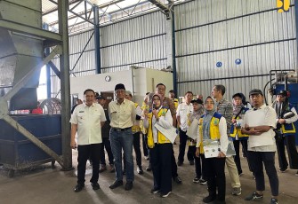 Menteri Pekerjaan Umum (PU) Dody Hanggodo meninjau Tempat Pemrosesan Akhir (TPA) Supit Urang di Kota Malang, Sabtu (18/1)