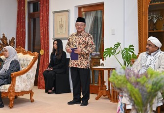 Menteri Pendidikan Dasar dan Menengah (Mendikdasmen), Abdul Mu’tib Konsul Jenderal RI di Cape Town