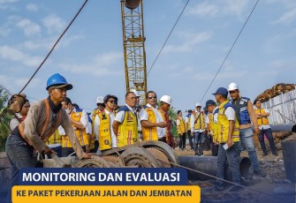 Kepala BPJN Bengkulu Zepnat Kambu turun langsung ke lapangan untuk melakukan monitoring dan evaluasi (monev) terhadap sejumlah proyek preservasi jalan yang sedang berjalan di wilayah Bengkulu