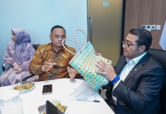 Menteri Ekraf Teuku Riefky Harsya Menerima Audiensi dengan Bupati Pati Sudewo
