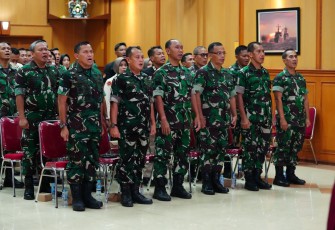 Wakil Kepala Pusat Penerangan (Wakapuspen) TNI Brigjen TNI (Mar) Freddy Ardianzah mewakili Kapuspen TNI membuka Rapat Anggota Tahunan (RAT) Koperasi Citra Dana Yasa tahun buku 2024, bertempat di Aula Balai Wartawan Puspen TNI, Cilangkap, Jakarta Timur, Jum'at (17/1/2025)