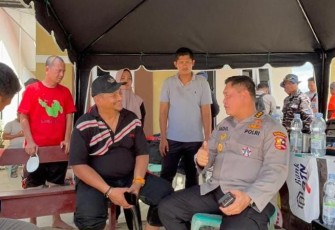 Astamaops Kapolri Tinjau dan Serahkan Bantuan untuk Korban Bencana di Aceh Tamiang