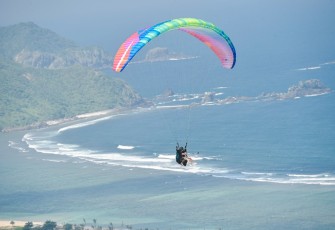 Kejuaraan Paragliding PGAWC di Bukit Sky Lancing, Kabupaten Lombok Tengah, NTB