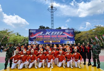 Hari Ulang Tahun (HUT) ke-80 Republik Indonesia dan menyambut HUT ke-80 Tentara Nasional Indonesia (TNI) tahun 2025, Kodim 0805 Ngawi menyelenggarakan Lomba Kreasi Baris-Berbaris (LKBB) tingkat SMA se-Kabupaten Ngawi, Sabtu (30/08/2025)
