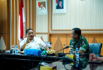 Pemerintah Provinsi (Pemprov) Bengkulu bersama Staf Ahli Panglima TNI menggelar rapat koordinasi di Kantor Gubernur Bengkulu, Rabu (15/10/2025)
