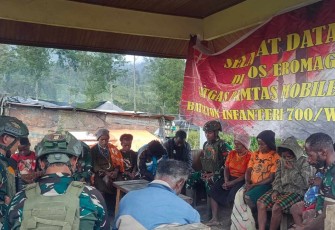 Satgas TNI di Pos Eromaga