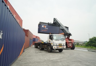 KAI Logistik Distribusikan 9,6 Juta Ton Barang
