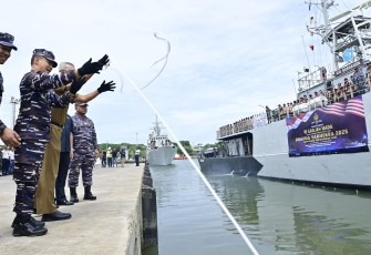 TNI AL menggelar beberapa rangkaian kegiatan di Cirebon yang dipimpin oleh Wakil Kepala Staf Angkatan Laut (Wakasal) Laksamana Madya TNI Erwin S. Aldedharma