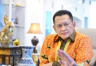 Anggota DPR RI/Ketua MPR RI ke-15 Ketua DPR RI ke-20 Ketua Komisi ||| DPR RI ke-7/Dosen Tetap Pascasarjana (S3) Imu Hukum Universitas Borobudur, Universitas Jayabaya dan Universitas Pertahanan (Unhan) Bambang Soesatyo