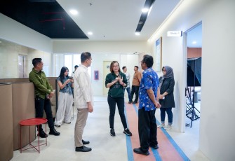Wakil Menteri Ekonomi Kreatif, Irene Umar, visitasi ke Gedung Smesco, Jakarta, Jumat (12/12/2025)