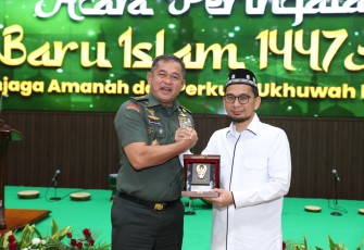  Kepala Staf Angkatan Darat (Kasad) Jenderal TNI Maruli Simanjuntak, M.Sc., mengajak seluruh prajurit dan keluarga besar TNI AD menjadikan Tahun Baru Islam sebagai momentum untuk melakukan hijrah dalam arti yang lebih luas