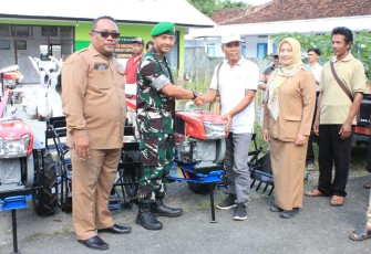 Kodim 0806 dan Pemkab Trenggalek Hadirkan Alsintan untuk Petani