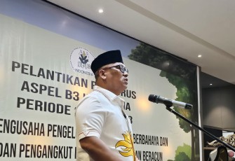 Wakil Gubernur Kepulauan Riau Nyanyang Haris Pratamura menghadiri pelantikan pengurus Asosiasi Pengusaha Limbah (ASPEL) Bahan Beracun Berbahaya (B3) Indonesia periode 2025–2028 yang digelar di Hotel Said Baram Center, Kota Batam, Senin (16/6)