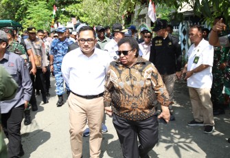 Wakil Menteri Dalam Negeri (Wamendagri) Ribka Haluk meninjau langsung pelaksanaan Pemungutan Suara Ulang (PSU) di Provinsi Papua