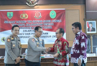 Satgas Saber Pungli Provinsi Kalteng Gelar Koordinasi dan Penyerahan SOP ke UPP Bartim