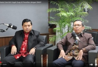 Panitera MA, Dr. Heru Pramono, S.H., M.Hum. bersama dengan Inspektur Wilayah I Badan Pengawasan MA sekaligus Ketua Pokja SMAP, Muh. Djauhar Setyadi, S.H., M.H
