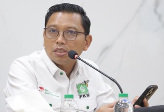 Anggota Komisi IX DPR RI Zainul Munasichin