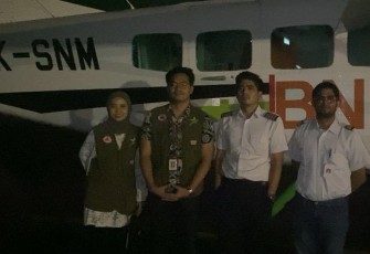Tim OMC BNPB melakukan penerbangan sorti kedua pada pukul 03.50 WIB dini hari pada Jumat (28/3) untuk mengurangi supply massa udara yang berpotensi menambah curah hujan di JABODETABEK, dan jalur Mudik Utara. Foto: Tim OMC BNPB