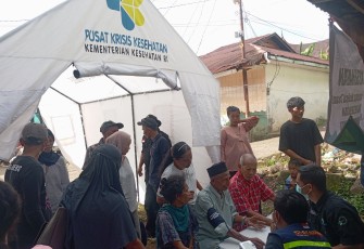 TCK-EMT Pusat Krisis Regional Sumbar dimobilisasi ke Kab. Agam untuk mendukung pelayanan kesehatan, Jumat (5/12). Sumber: Puskris Kemenkes