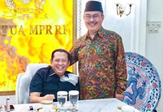 Bambang Soesatyo saat bersama mantan Ketua Mahkamah Konstitusi Prof. Dr. Jimly Asshiddiqie