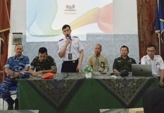 Alumni SMK Penerbangan Bina Dirghantara saat memberikan motivasi, Rabu (17/9)