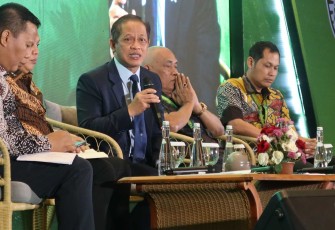 Menteri LH Hanif Faisol Nurofiq 