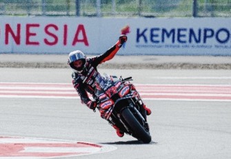 Rider Aprilia Marco Bezzecchi keluar sebagai pemenang pada lomba Sprint Race Pertamina Grand Prix of Indonesia 2025 yang digelar di Pertamina Mandalika International Circuit, Lombok, NTB, Sabtu (4/10).