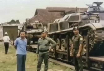 Dokumen kereta api saat angkut alutsista TNI AD 