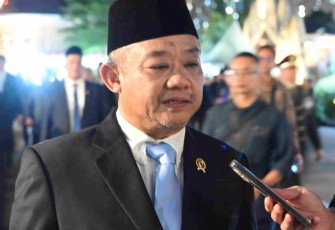 Mendikdasmen Abdul Mu'ti saat memberikan keterangan pers 