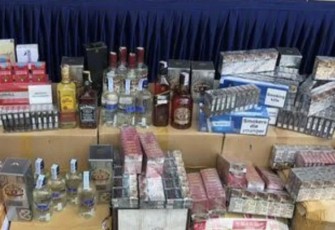 Ilustrasi barang impor miras dan rokok ilegal