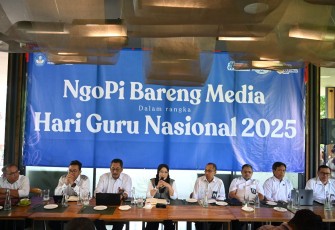Dirjen GTKPG Kemendikdasmen, Nunuk Suryani saat memberikan keterangan pers 