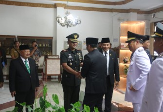 Komandan Kodim (Dandim) 0803 Madiun, Letkol Kav Widhi Bayu Sudibyo, menghadiri Rapat Paripurna Dewan Perwakilan Rakyat Daerah (DPRD) Kabupaten Madiun dalam rangka serah terima jabatan (Sertijab) Bupati dan Wakil Bupati Madiun periode 2025-2030