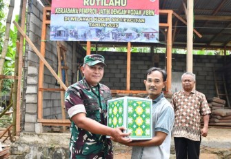 Danrem 081/DSJ, Kolonel Arm Untoro Hariyanto saat meninjau langsung di lokasi.