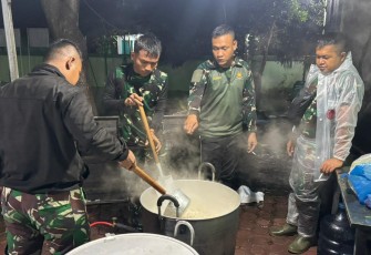 Denbekang IM/2.B di bawah Korem 011/Lilawangsa mengoperasionalkan dapur lapangan di Lhokseumawe