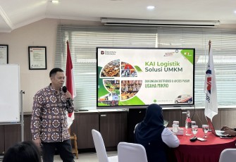 Dwi Wulandari, VP of Corporate Secretary KAI Logistik