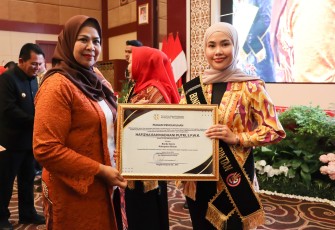 Hafizha Terima Selempang Bunda GenRe