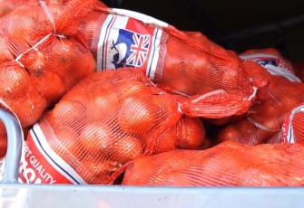 Komoditas bawang bombay selundupan asal Malaysia digagalkan prajurit Lantamal XII Pontianak 