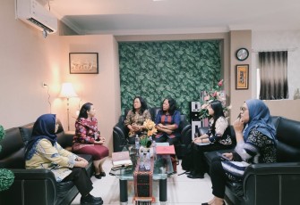 Flora Nainggolan Terima Kunjungan  Kadis P3AP2KB