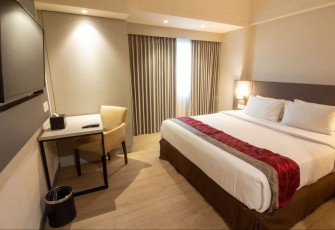 Solo Paragon Hotel & Residences 