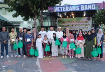Poto Bersama Anak Yatim Pada Gelaran Buka Puasa Bersama Dilaksanakan Babinminvetcaddam I/BB