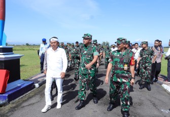 Kasad Hadiri Panen Raya oleh Presiden