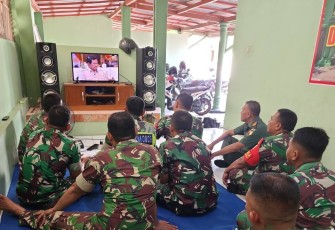 Kodim 0806/Trenggalek Gelar Nobar Wawancara Eksklusif Presiden RI Prabowo Subianto Bersama Para Pemimpin Redaksi Nasional