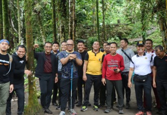 Kapolrestabes Medan Pimpin Langsung Giat Olahraga di Kawasan Wisata Alam Kutalimbaru Kab.Deliserdang.
