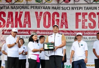 Menteri Pemuda dan Olahraga Republik Indonesia (Menpora RI) Dito Ariotedjo membuka kegiatan Saka Yoga Festival 2025 di Lapangan Buperta Cibubur, Jakarta, Minggu (13/4)