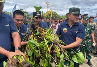 Panglima Kodam I/Bukiit Barisan Mayjen TNI Rio Firdianto Pimpin Aksi Massal Bersama Para Bupati dan Mahasiswa serta Organisasi Masyarakat 