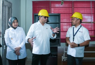 Menteri Ekraf Tinjau Ruang Kreatif di Makassar